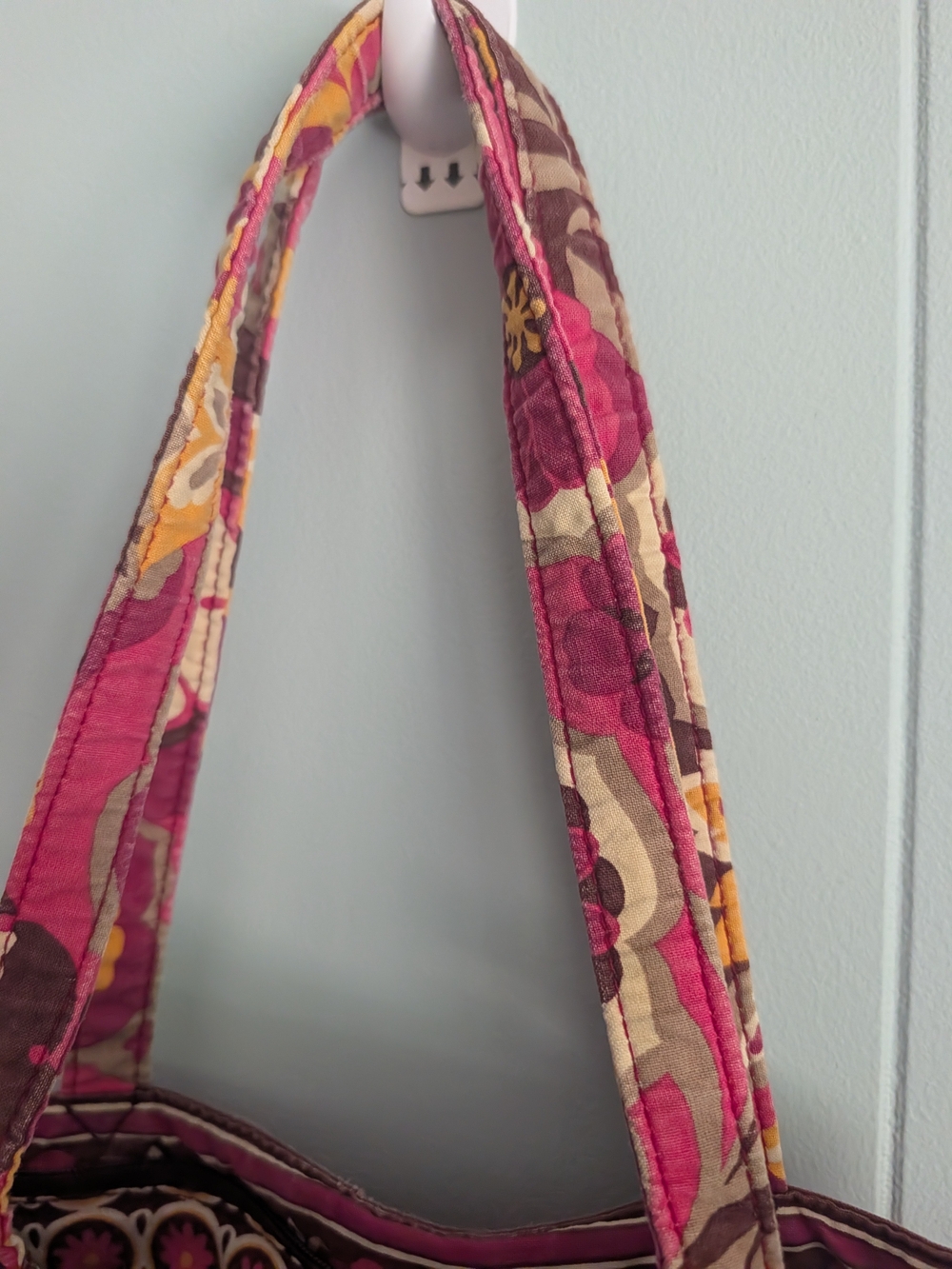 Pink floral fall print vera Bradley purse - Picture 2 of 5